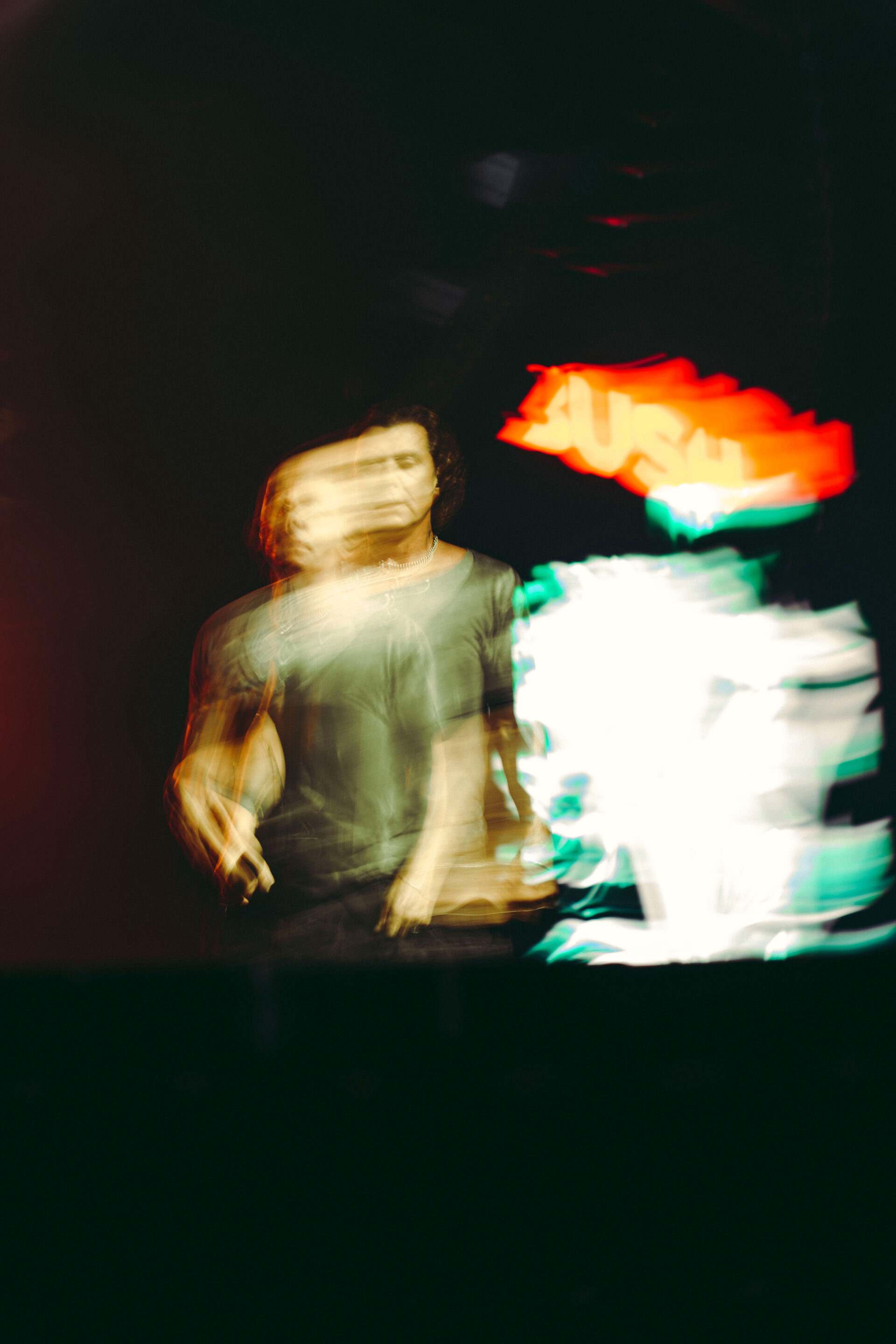 Bush, Berlin 2025 by ©Nicole Sassi, shot for Showgraphers