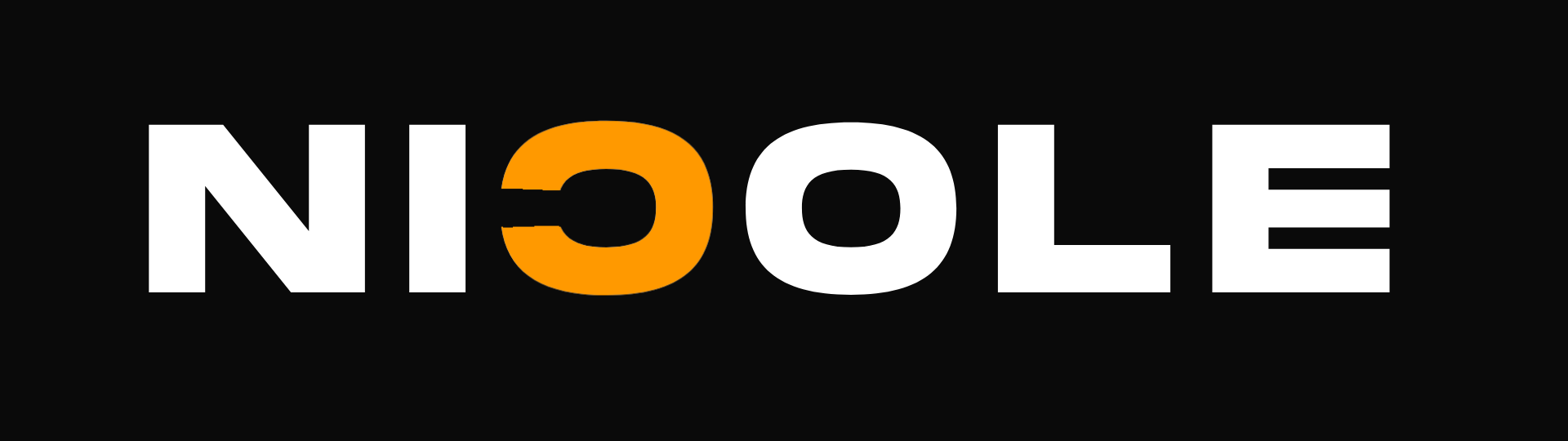 Nicole Sassi | Berlin Portrait and Music Photographer